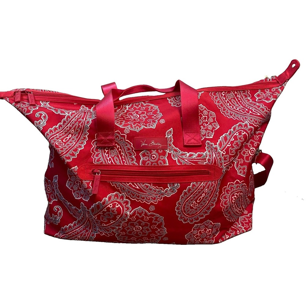 VERA BRADLEY Womens Travel Duffel Bag‎ in Raspberry Bandana BRAND NEW 27x16x9"